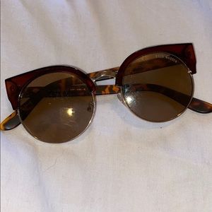 Steve Madden round cat eye sunglasses